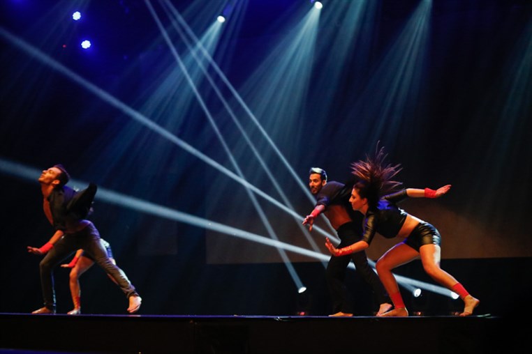 Tribe Dance Hold Your Dream 